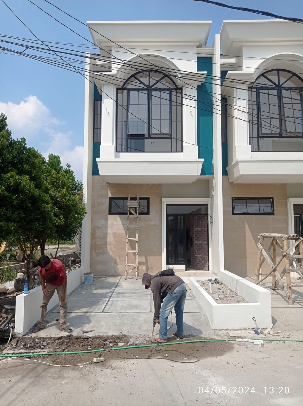 foto tampak rumah tipe 52 Compact 3KT + Teras + High Ceiling (611) perumahan G-Land Ciwastra Park
