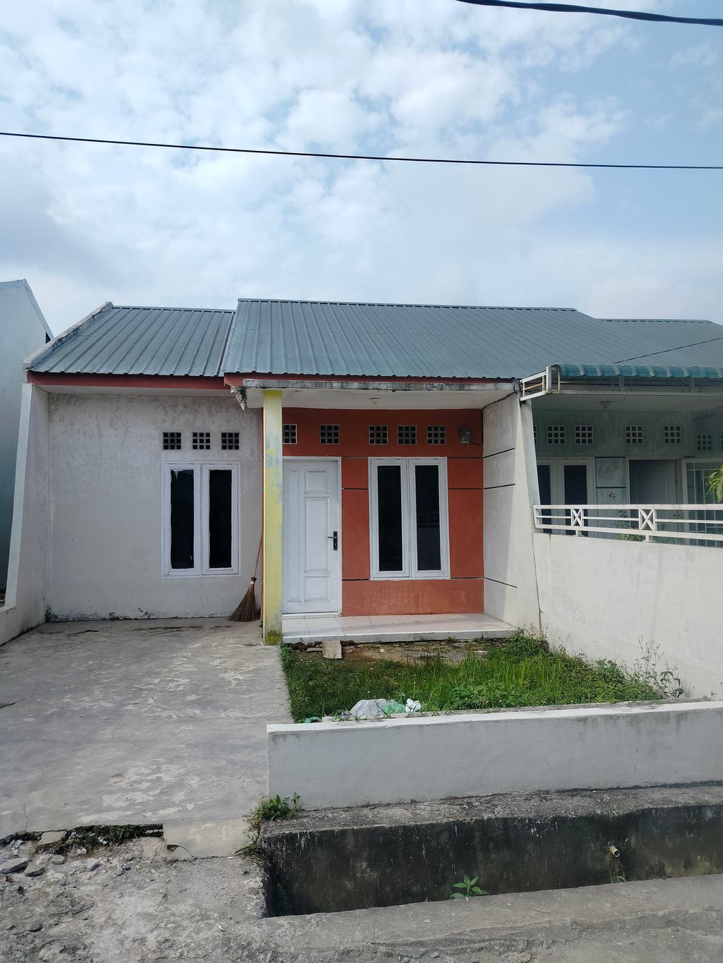 foto tampak rumah tipe 36/72 perumahan SUKA MAKMUR RESIDENCE Tahap 2