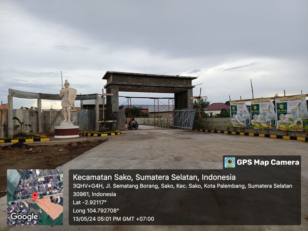foto gerbang perumahan Onyx Estate