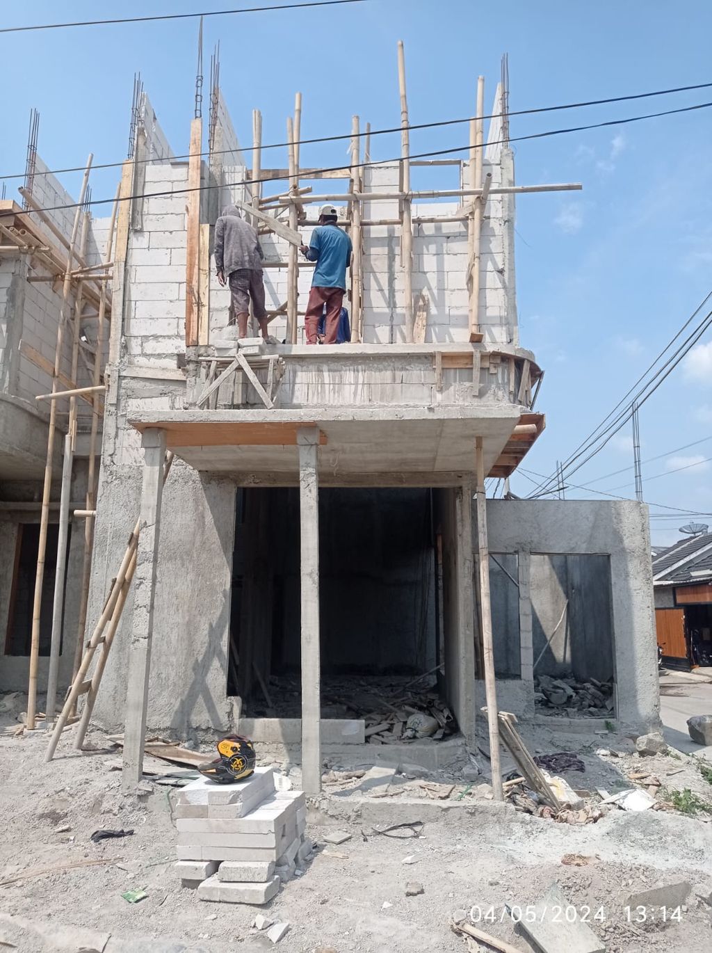 foto tampak rumah tipe 41 Compact High Ceiling (397) perumahan G-Land Ciwastra Park