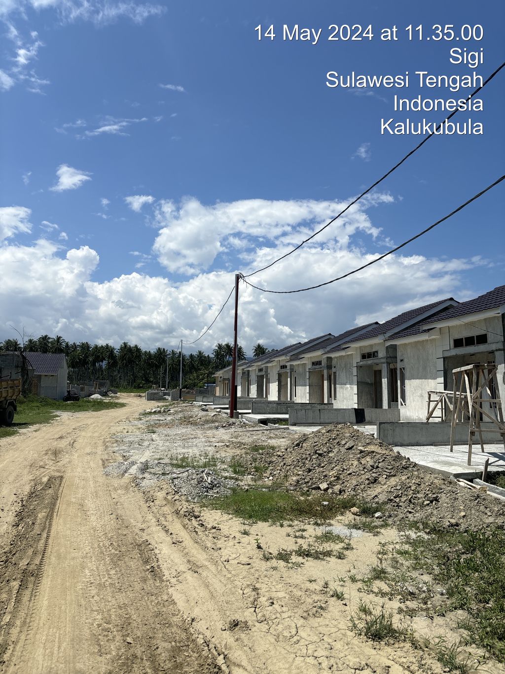 foto posisi tengah perumahan JEVALAND KALUKUBULA