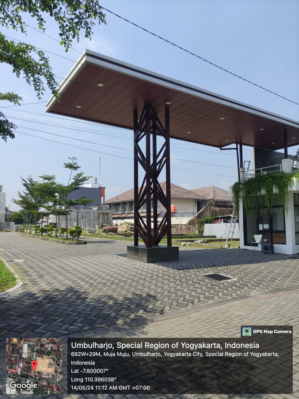 foto gerbang perumahan Sahira Dharmawangsa