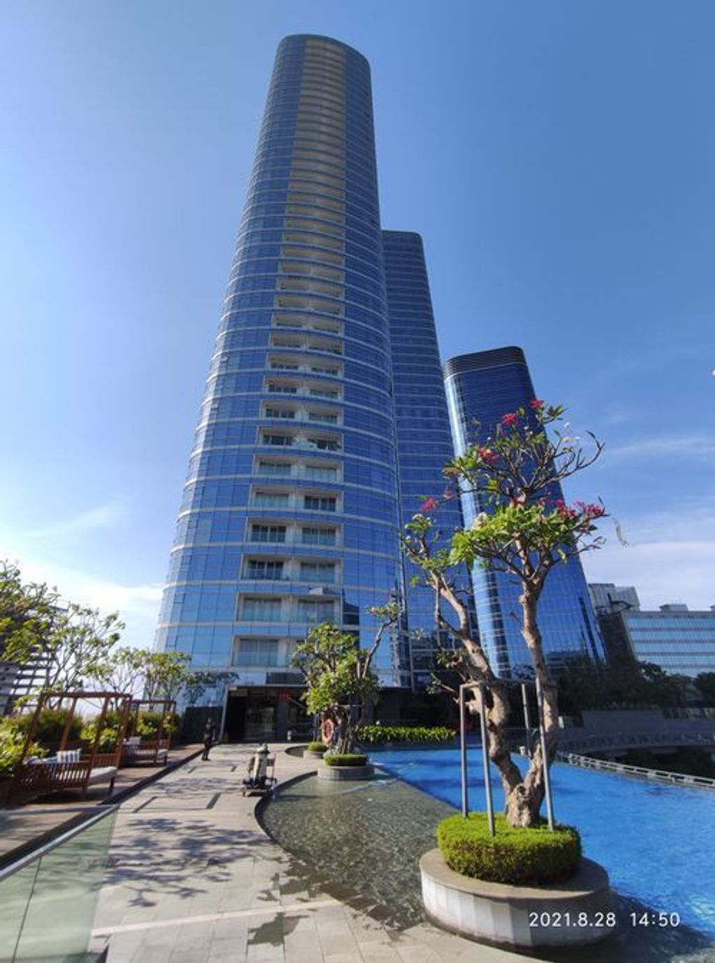 foto tampak rumah tipe 2BA / 2BRA_ perumahan TOWER ONE ICON, SUPERBLOK TUNJUNGAN CITY