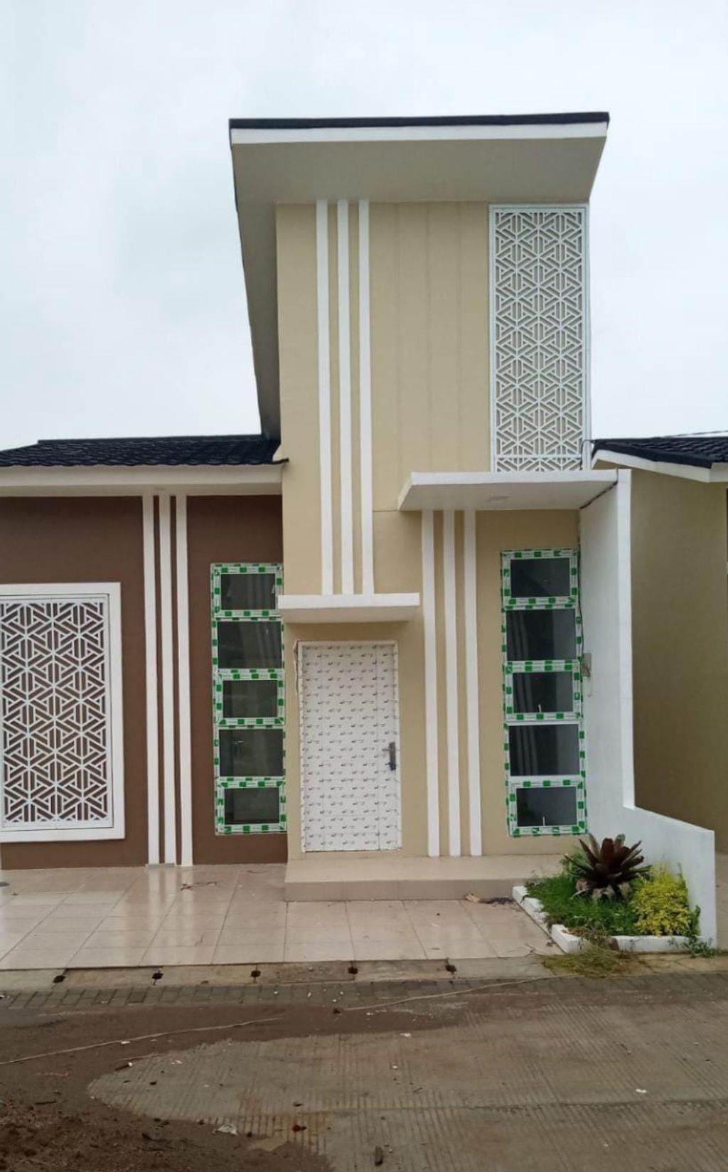 foto tampak rumah tipe Rumah Tinggal 46/114 perumahan Griya Bambu Kuning