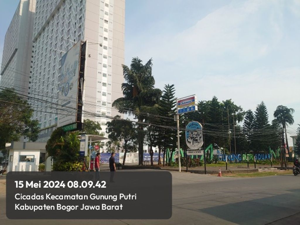 foto gerbang perumahan Gunung Putri Square