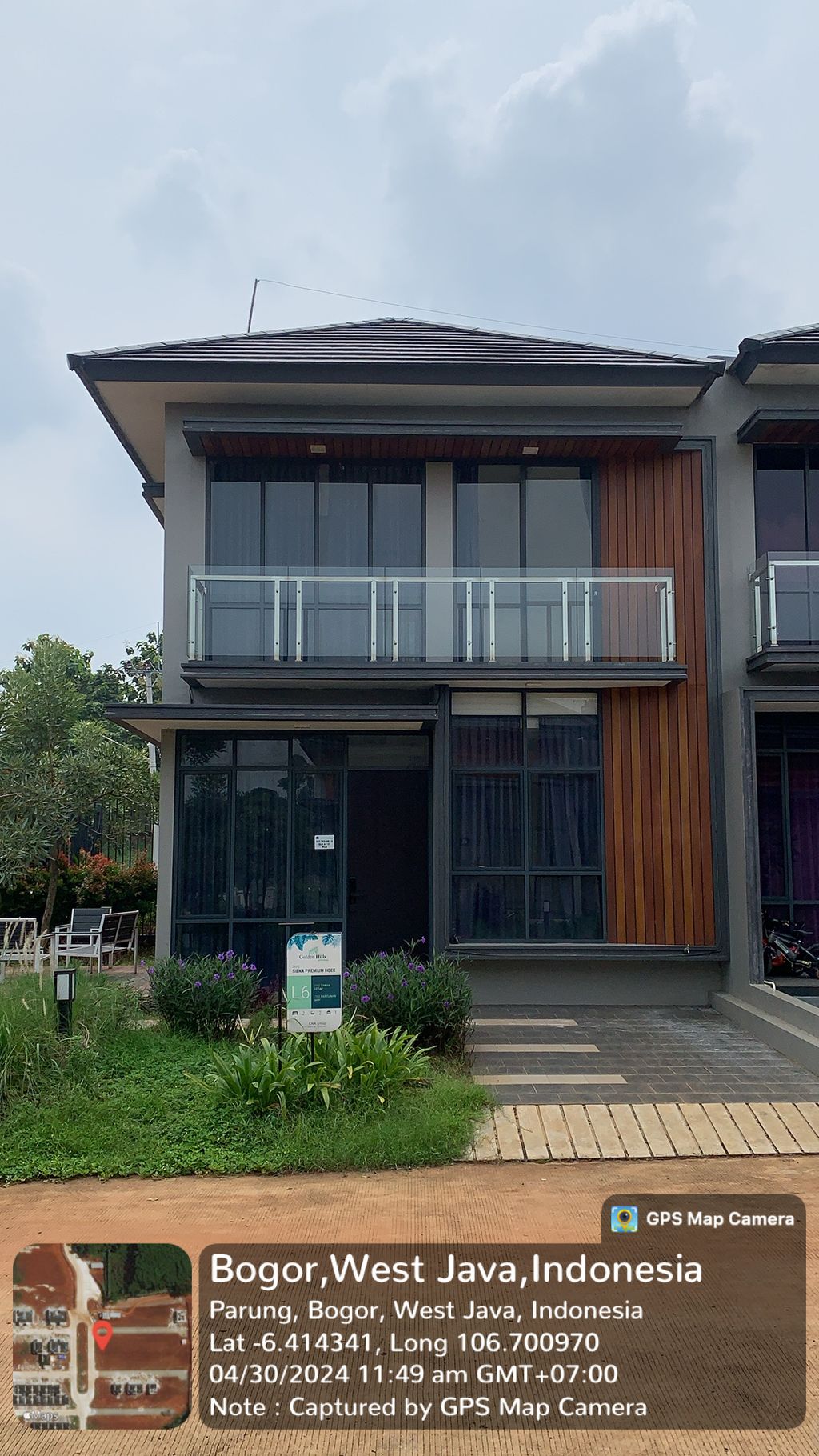 foto contoh rumah perumahan GOLDEN HILLS