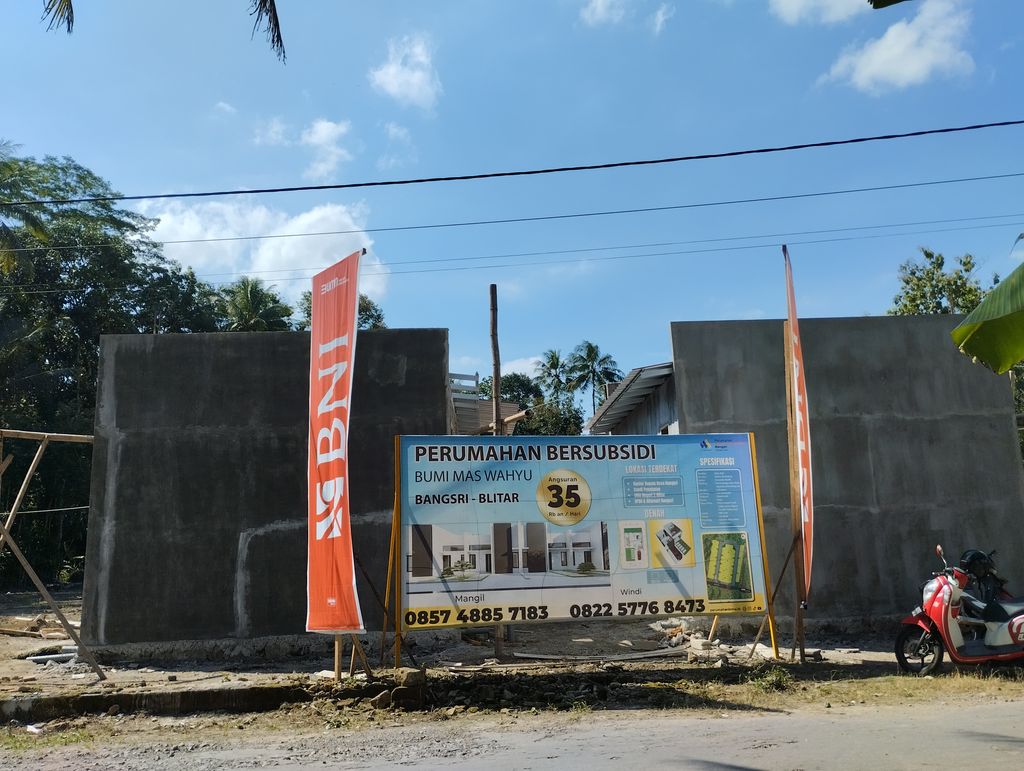 foto gerbang perumahan BMW BANGSRI
