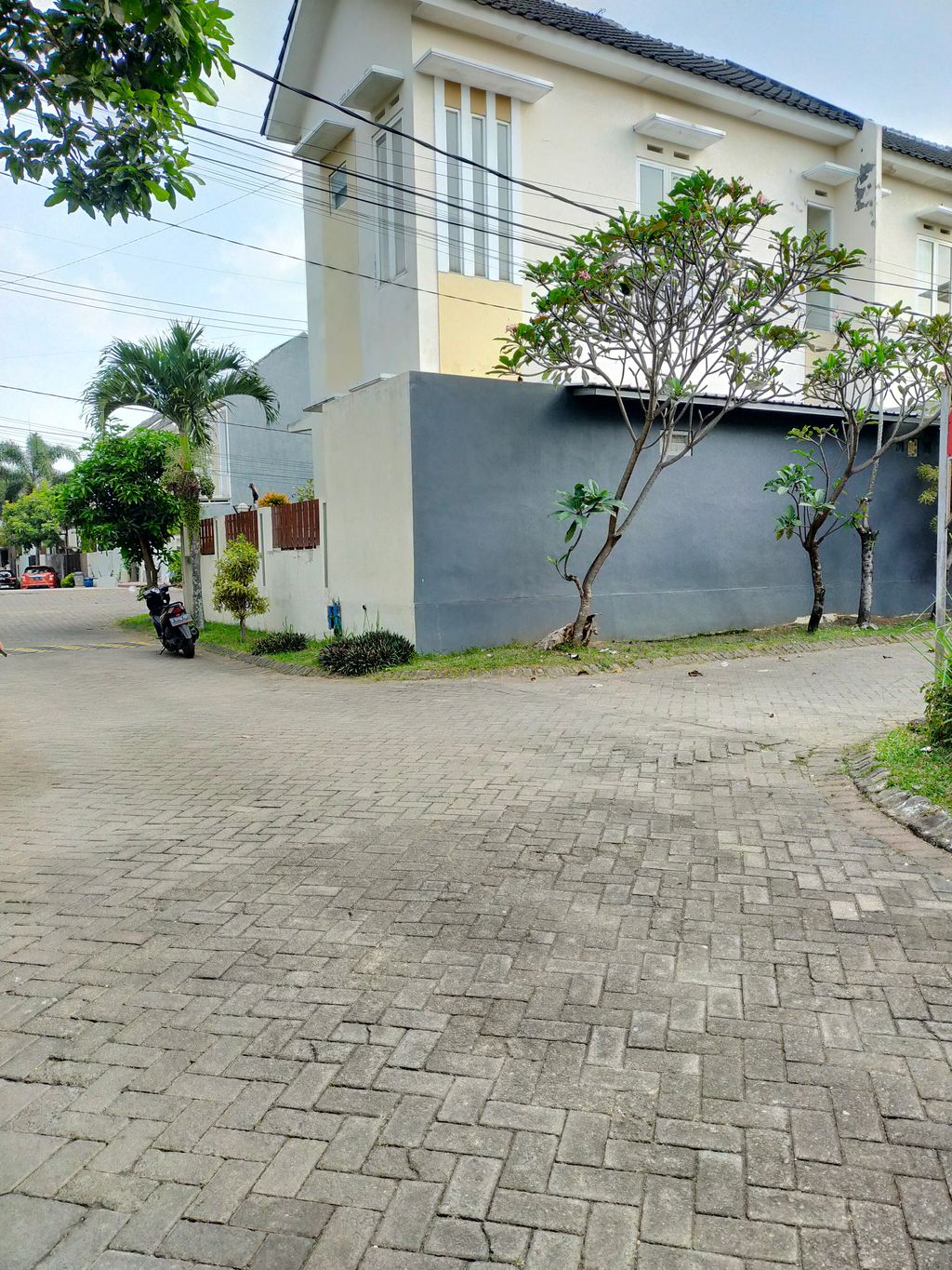 foto posisi tengah perumahan Graha Mulia