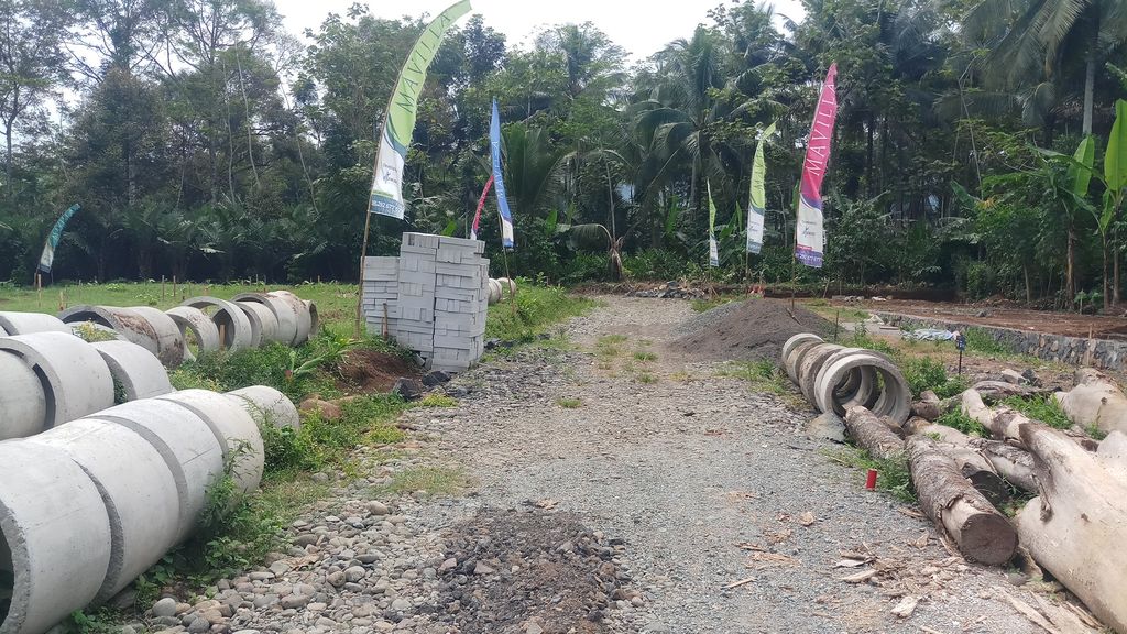 foto posisi tengah perumahan MAVILLA BANTARWARU