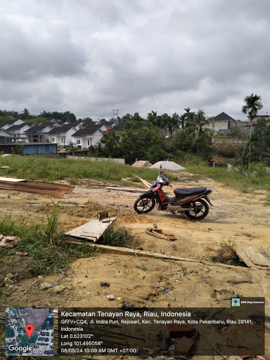 foto gerbang perumahan DEROFIZHA PERMATA INDRAPURI