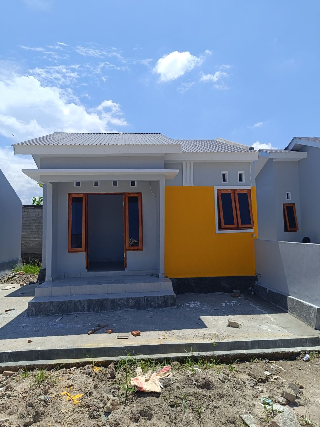 foto contoh rumah perumahan PERUMAHAN BUMI FARINASA PENTADIO