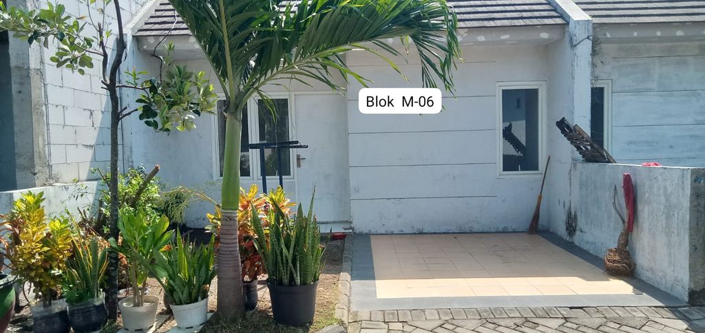 foto tampak rumah tipe 36 (M-06) perumahan Bumi Mojoasri