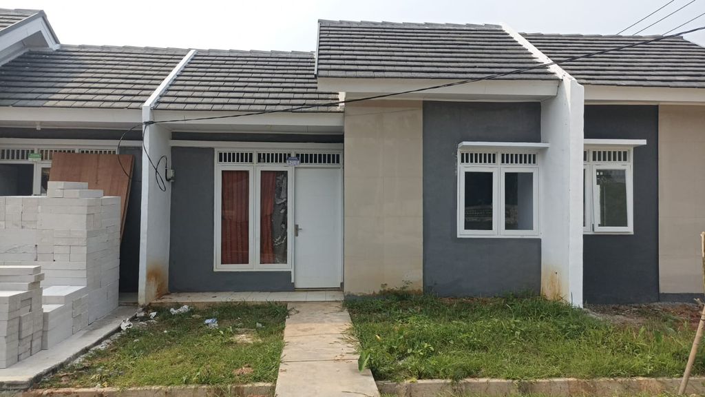 foto tampak rumah tipe 22/90 perumahan Grand Tamansari 3 Residence