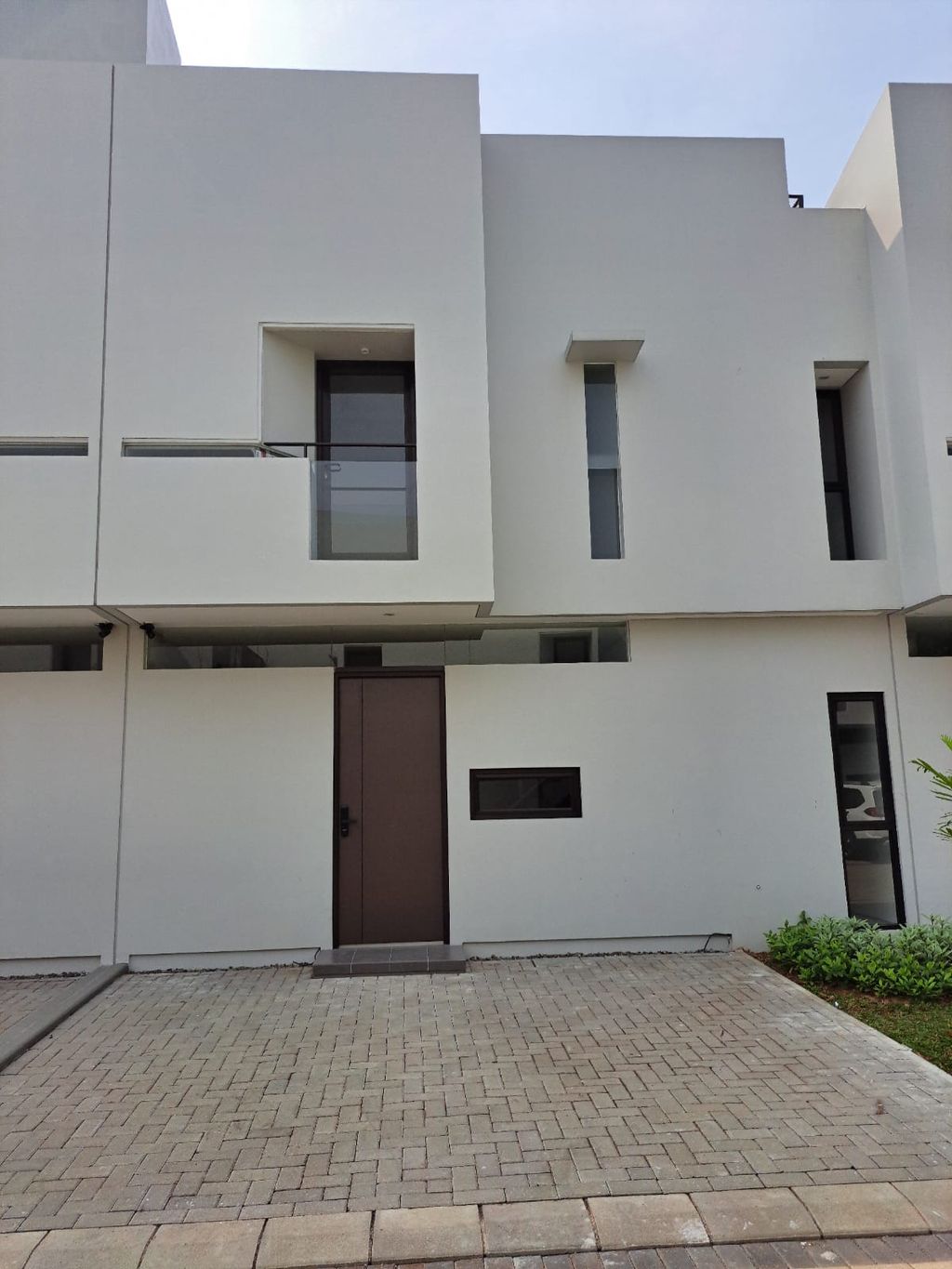 foto tampak rumah tipe Blok D No 9 perumahan STELLAR