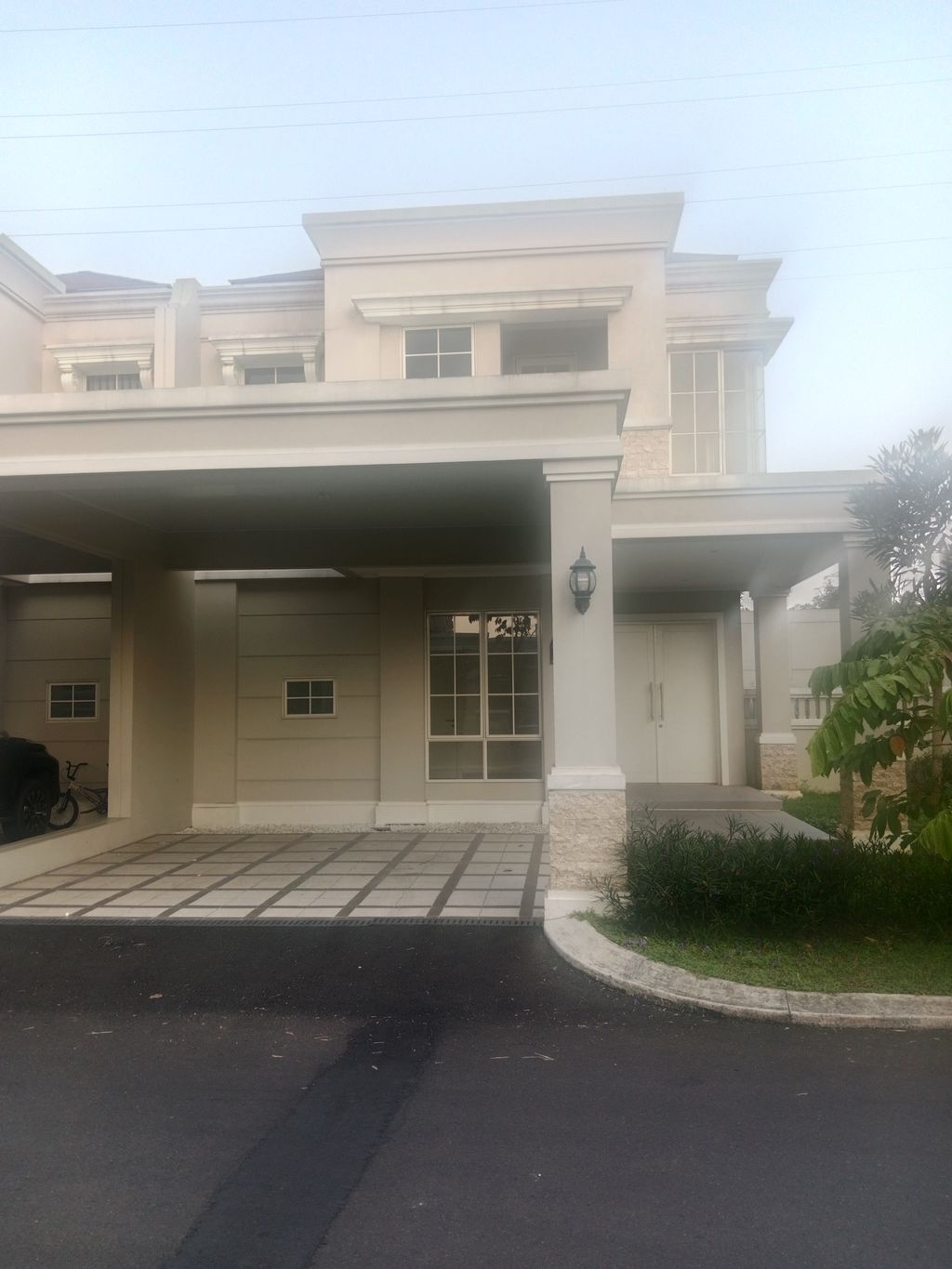 foto tampak rumah tipe DARMARAJA HOOK perumahan Podomoro Park Bandung
