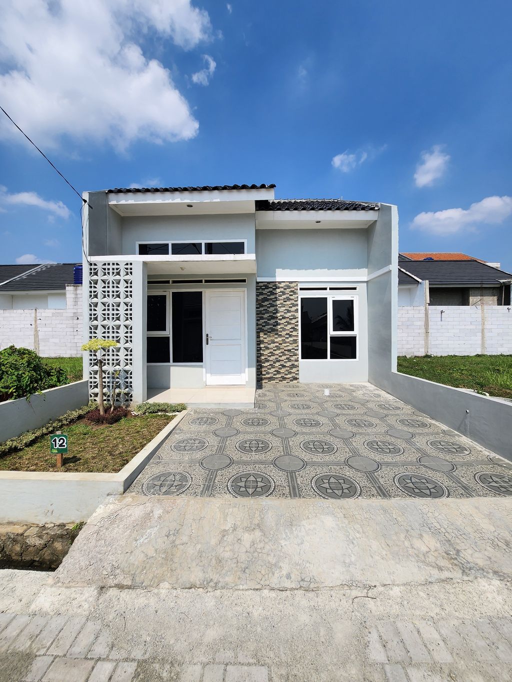 foto tampak rumah tipe 50/72 perumahan TATAR ENDAH RESIDENCE