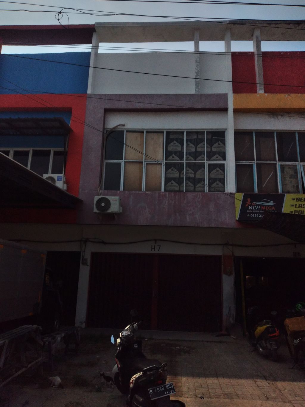 foto tampak rumah tipe Ruko perumahan Telaga Mas