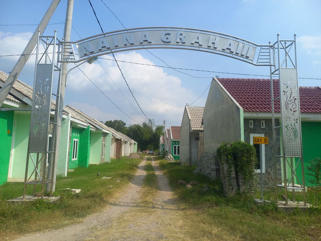 foto gerbang perumahan PERUMAHAN NAINA GRAHA III