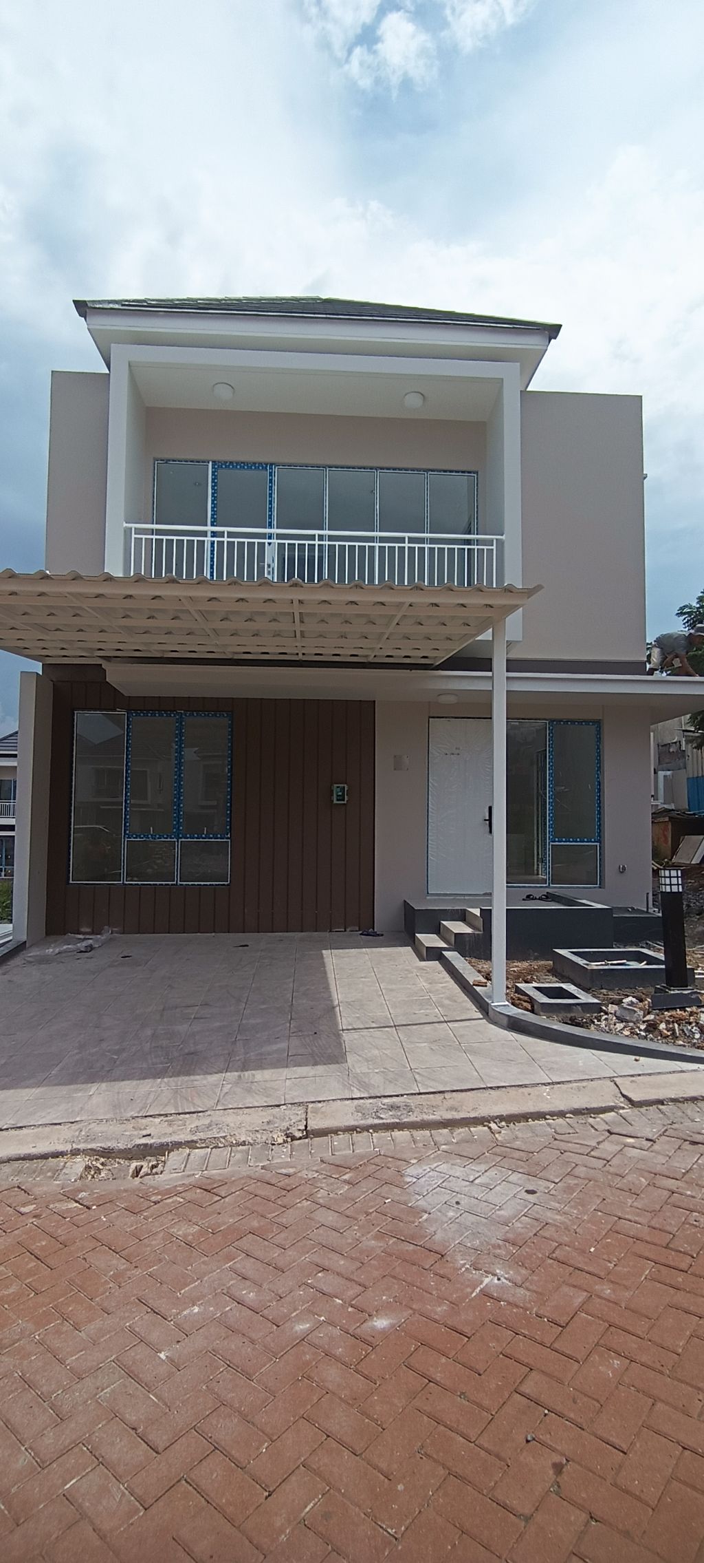 foto tampak rumah tipe PARAMOUNT VILLAGE perumahan PARAMOUNT VILLAGE SEMARANG