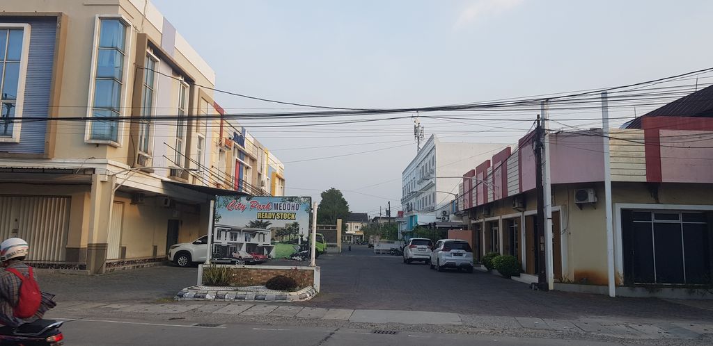 foto gerbang perumahan CITY PARK MEDOHO tahap 5