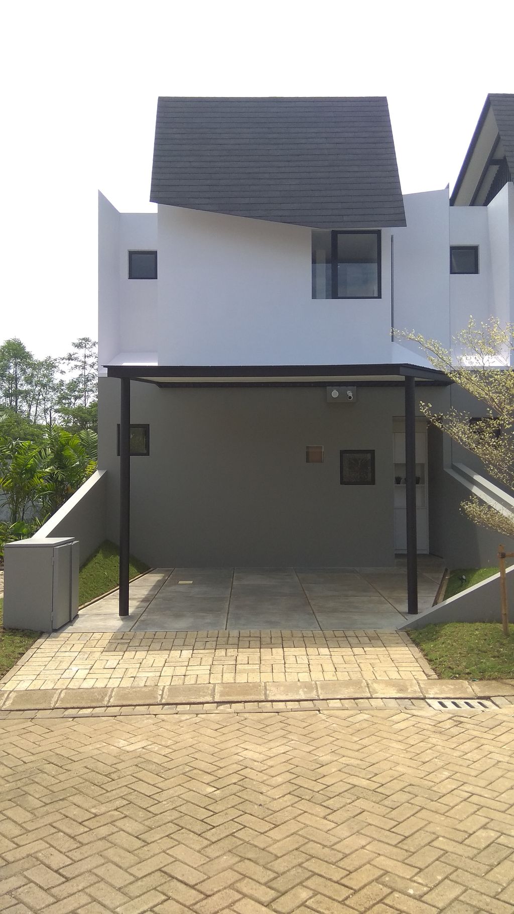 foto tampak rumah tipe Artierre 70/72 perumahan The Araya