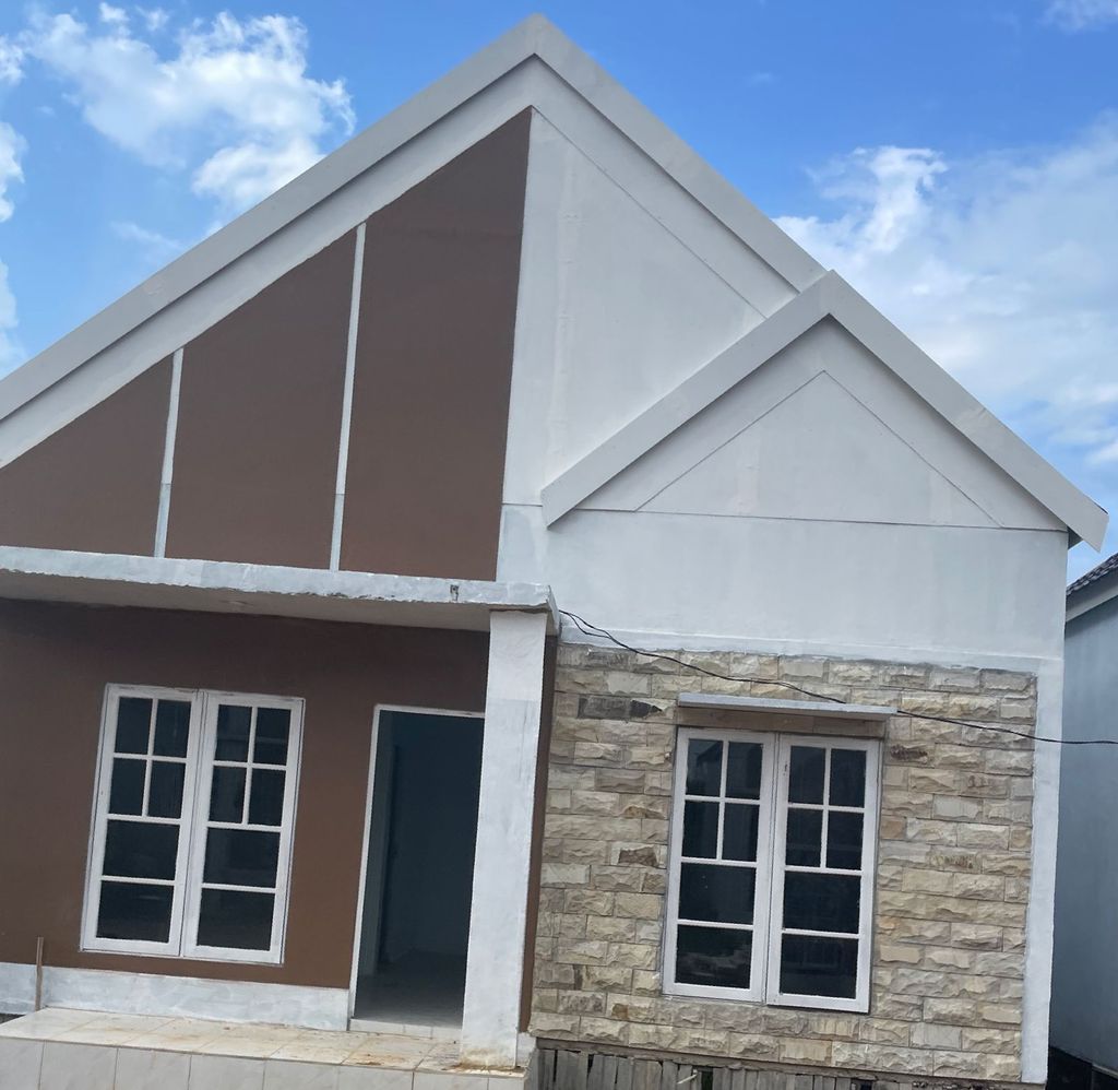 foto tampak rumah tipe IRIS perumahan New Cluster Villa Bakung