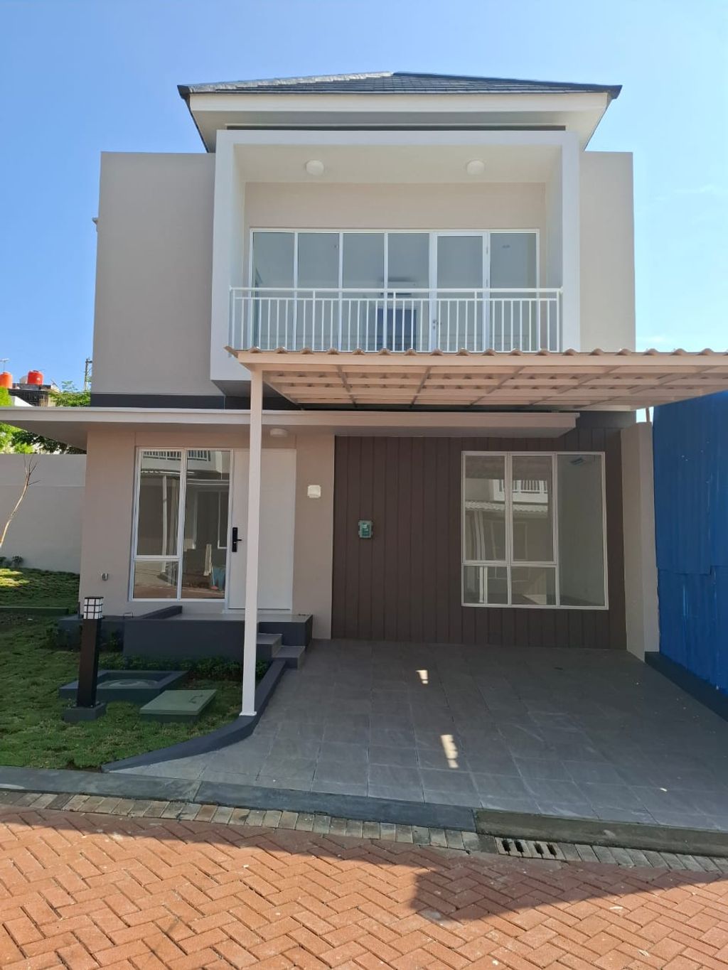 foto tampak rumah tipe PARAMOUNT VILLAGE SEMARANG perumahan PARAMOUNT VILLAGE SEMARANG