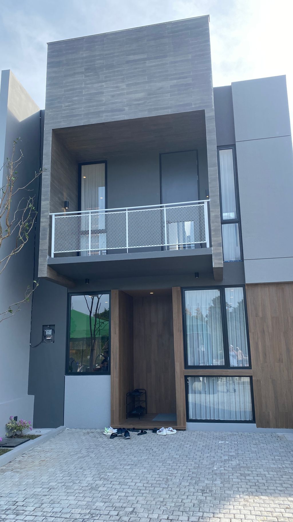 foto contoh rumah perumahan CENTRAL PARK MERR TAHAP 4
