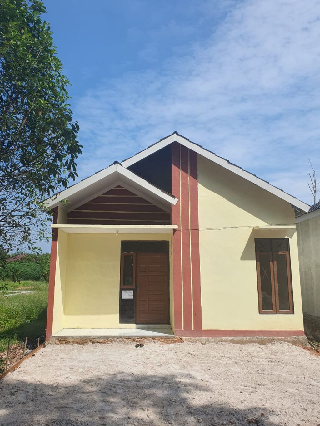 foto tampak rumah tipe Kelua A perumahan BAITUN SOPHIA KELUA