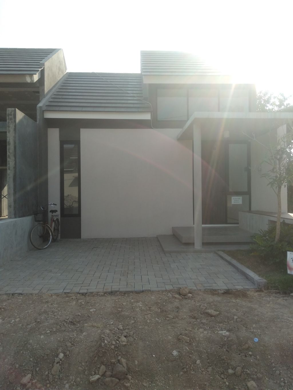 foto contoh rumah perumahan PERUMAHAN CENDANI LIVING