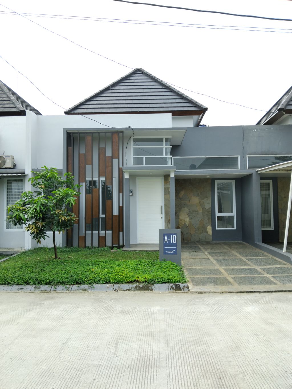 foto contoh rumah perumahan CASA SAMALA EXT