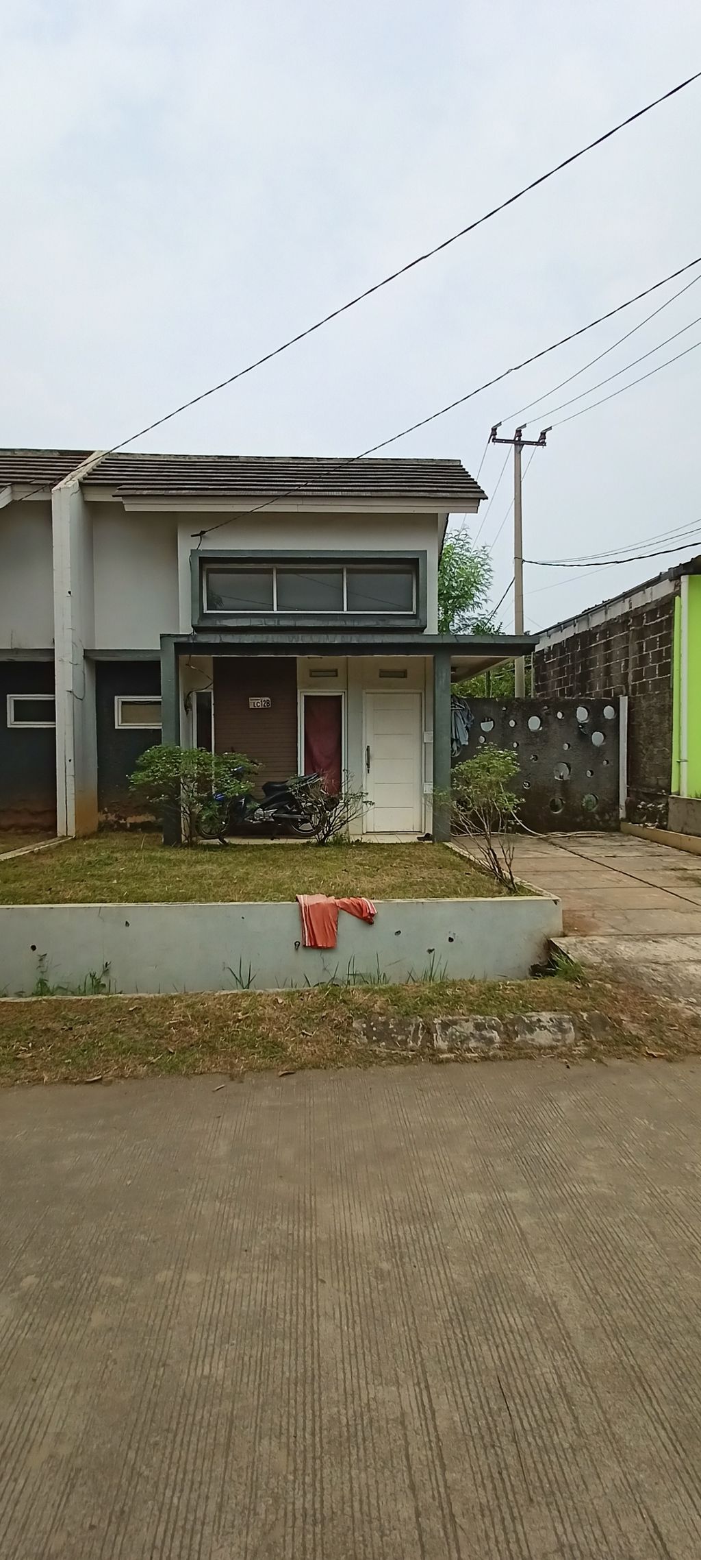 foto contoh rumah perumahan GRAND KAHURIPAN