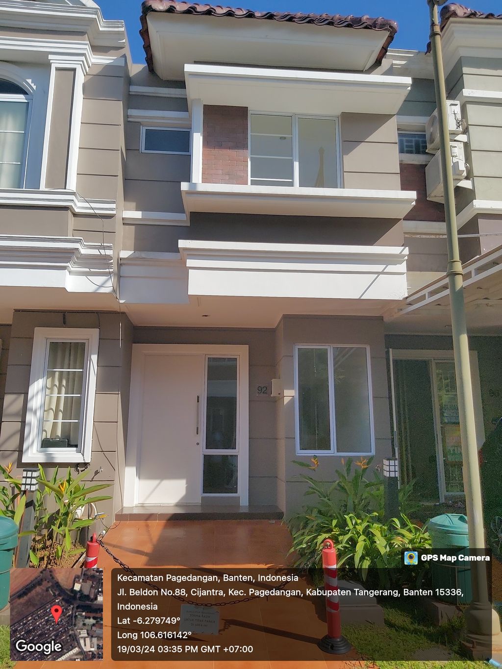foto tampak rumah tipe BELDON/92 perumahan CLUSTER AMARILLO VILLAGE