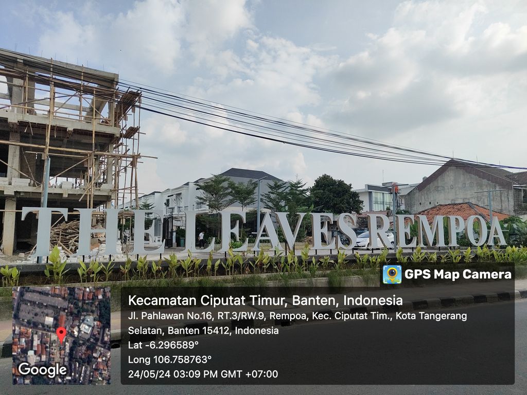 foto gerbang perumahan THE LEAVES REMPOA
