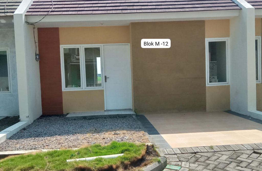 foto tampak rumah tipe 36 (M-12) perumahan Bumi Mojoasri