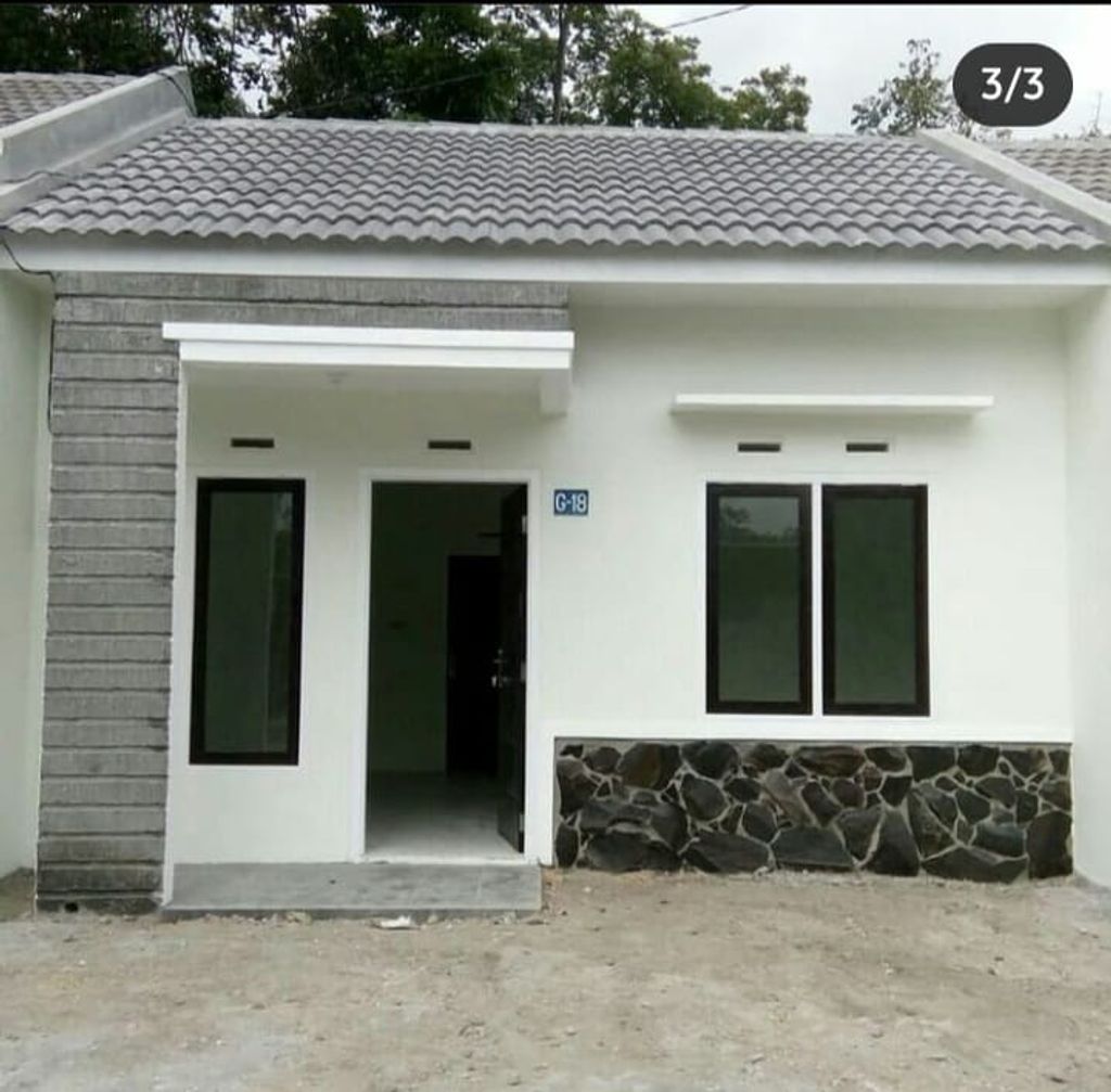 foto tampak rumah tipe 36 perumahan Purworejo Regency