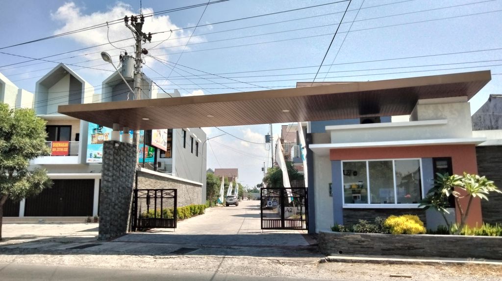 foto gerbang perumahan PERUMAHAN PURI PERMATA PURWOMARTANI
