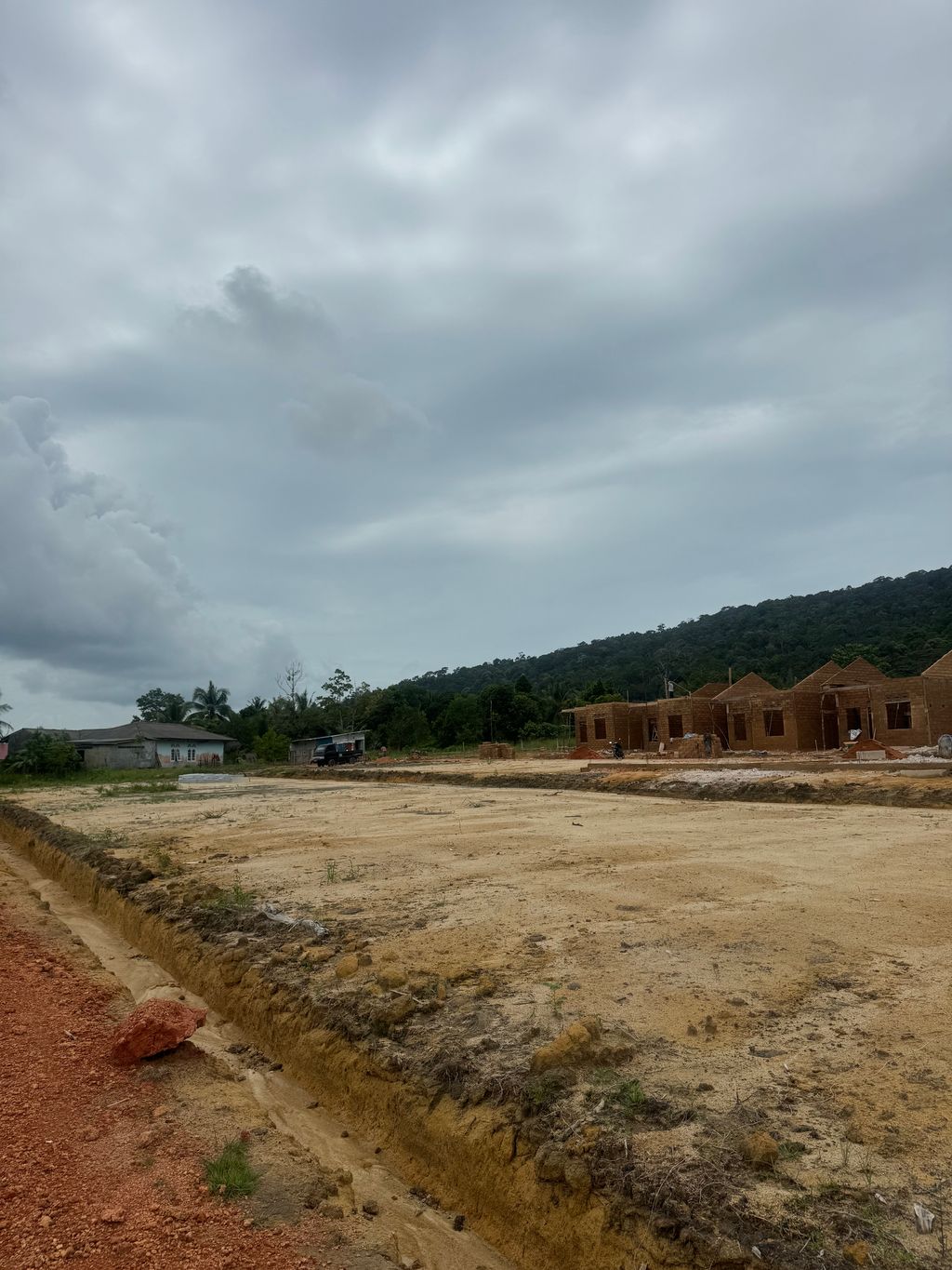 foto posisi tengah perumahan MAHKOTA BINTAN RESIDENCE 3