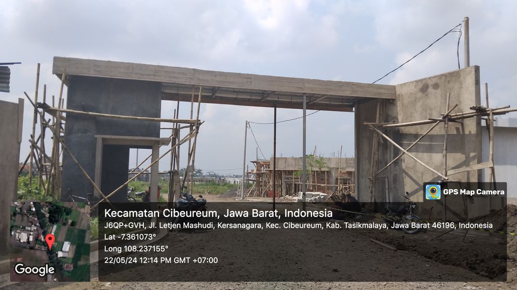 foto gerbang perumahan Parahyangan Residence