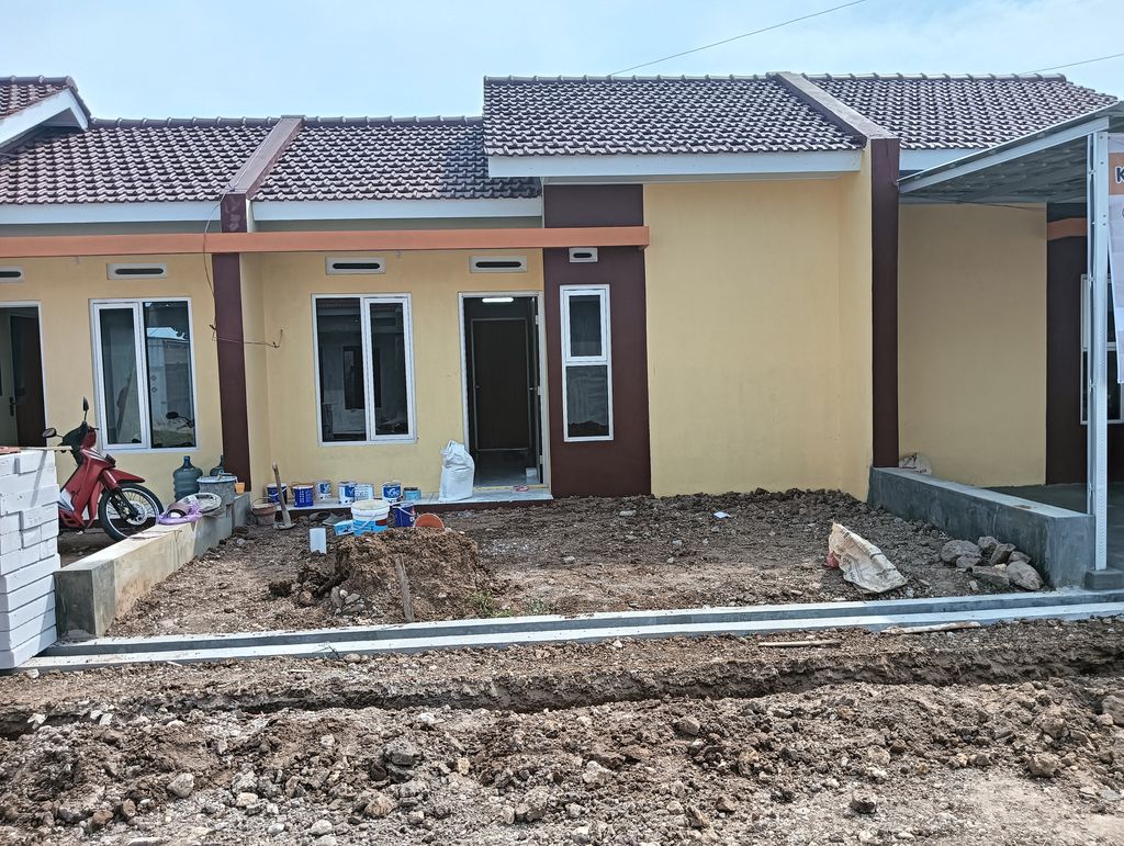 foto tampak rumah tipe 30/66 perumahan Griya Batur ASri