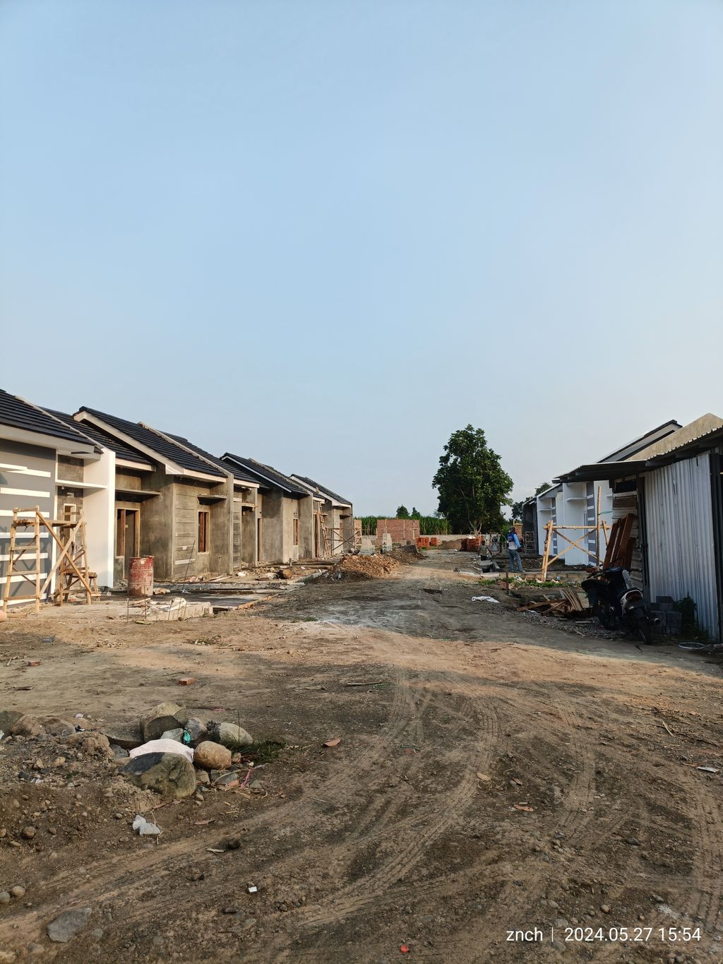 foto posisi tengah perumahan PERUMAHAN BMW ELMI SRIKATON