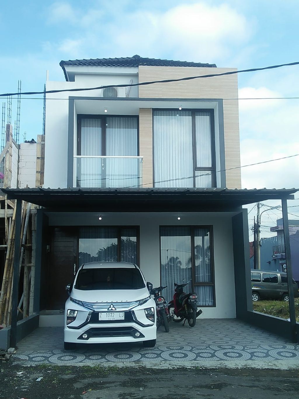 foto tampak rumah tipe 95 perumahan PERMATA CIKURUBUK REGENCY
