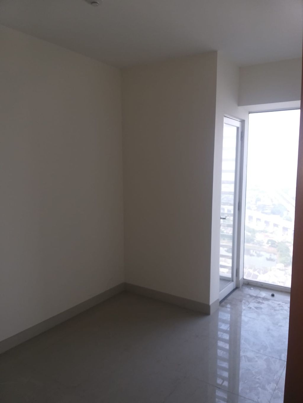 foto tampak rumah tipe BARCLAY GRAND 1 BR perumahan GRAND KAMALA LAGOON TOWER EMERALD & BARCLAY