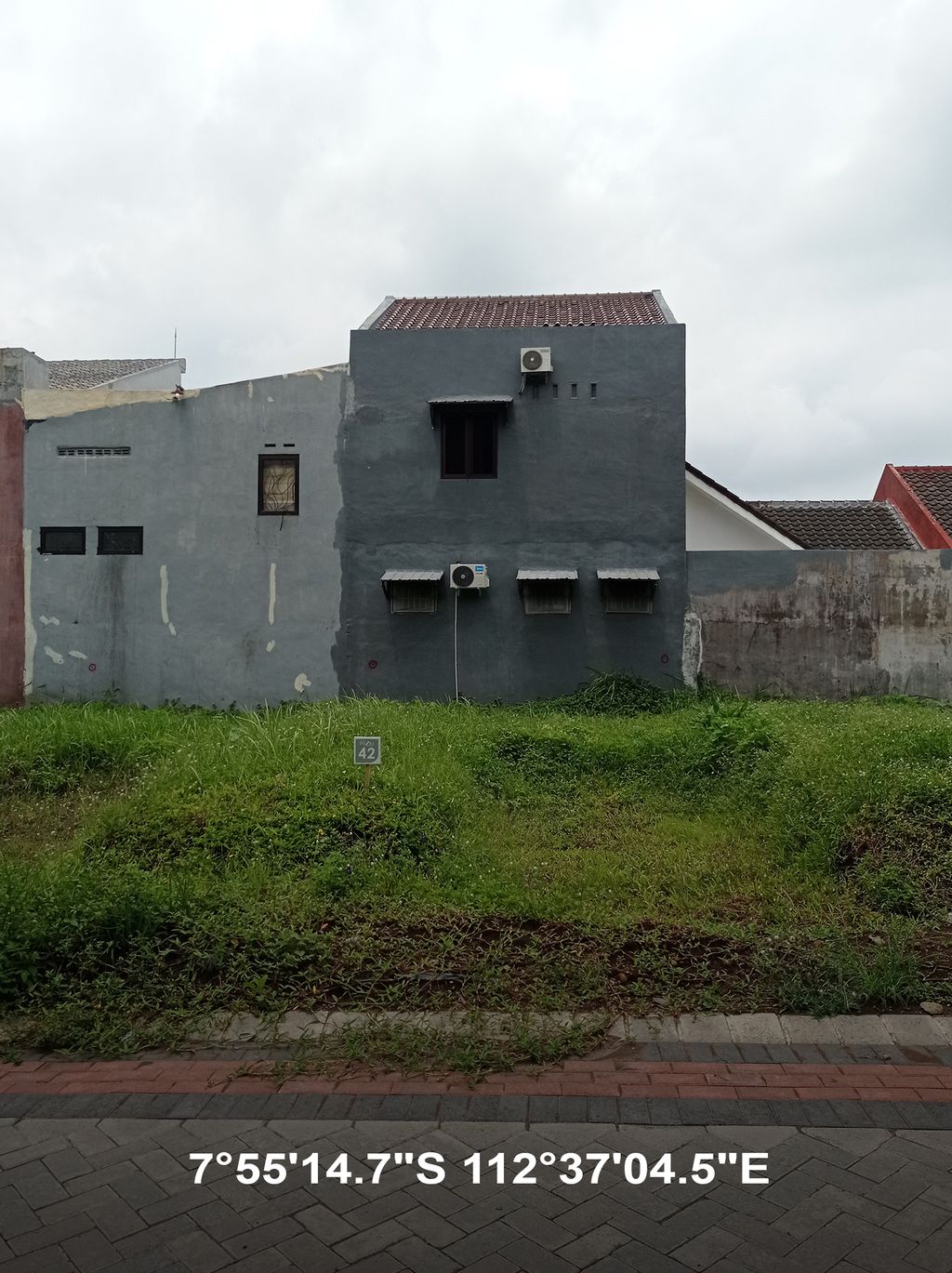 foto contoh rumah perumahan INIZIO