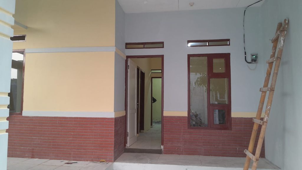 foto tampak rumah tipe 29/90 perumahan CISAIT PURI PRATAMA