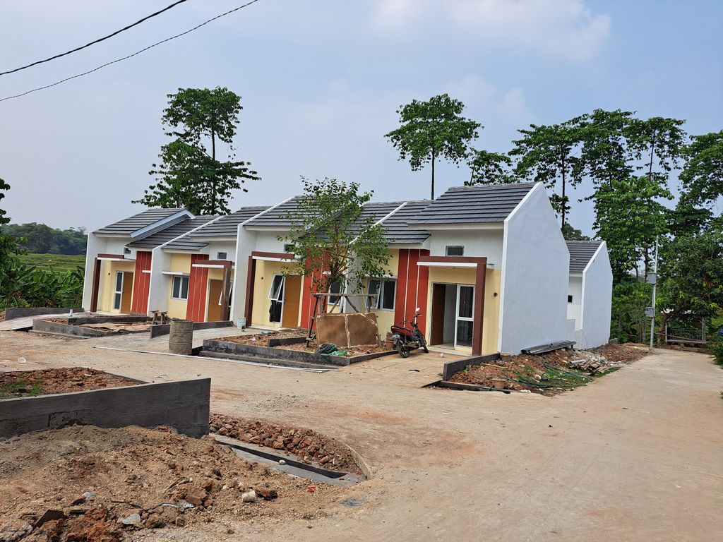 foto posisi tengah perumahan MEGA Regency M15