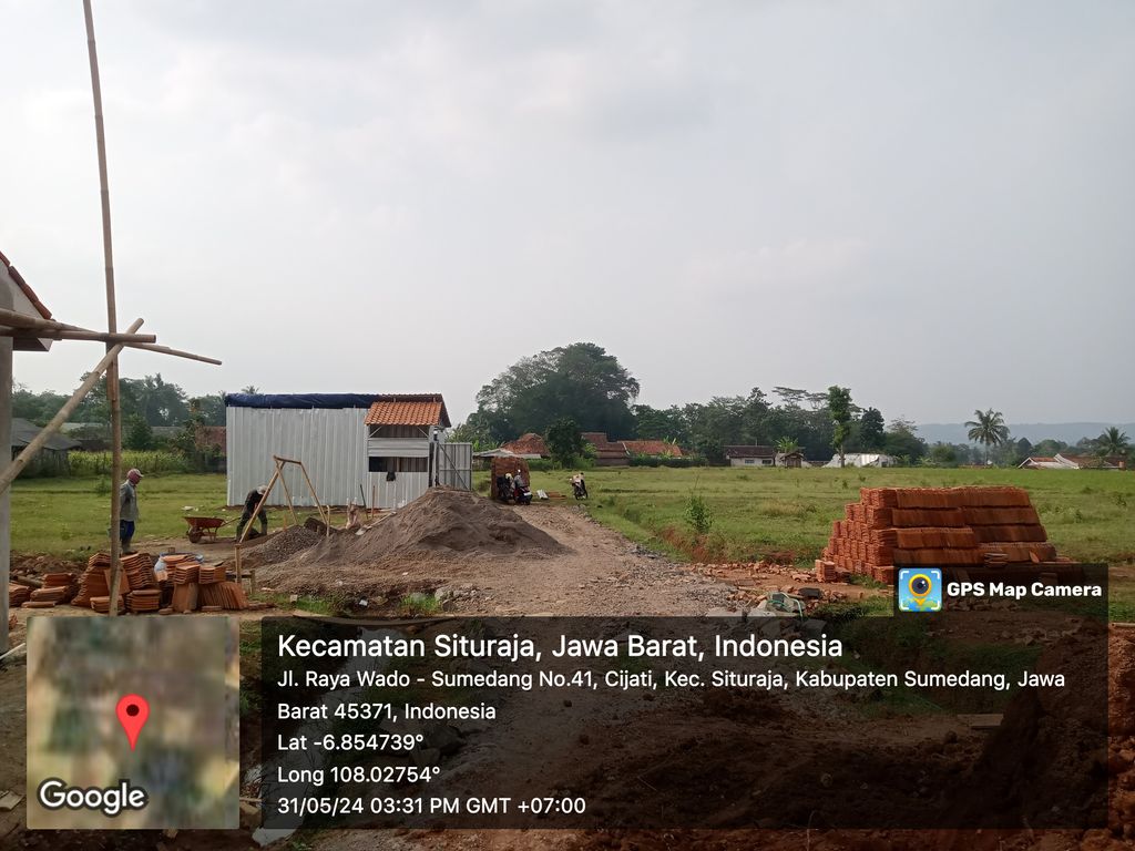 foto posisi tengah perumahan QUEENSLAND RESIDENCE SITURAJA