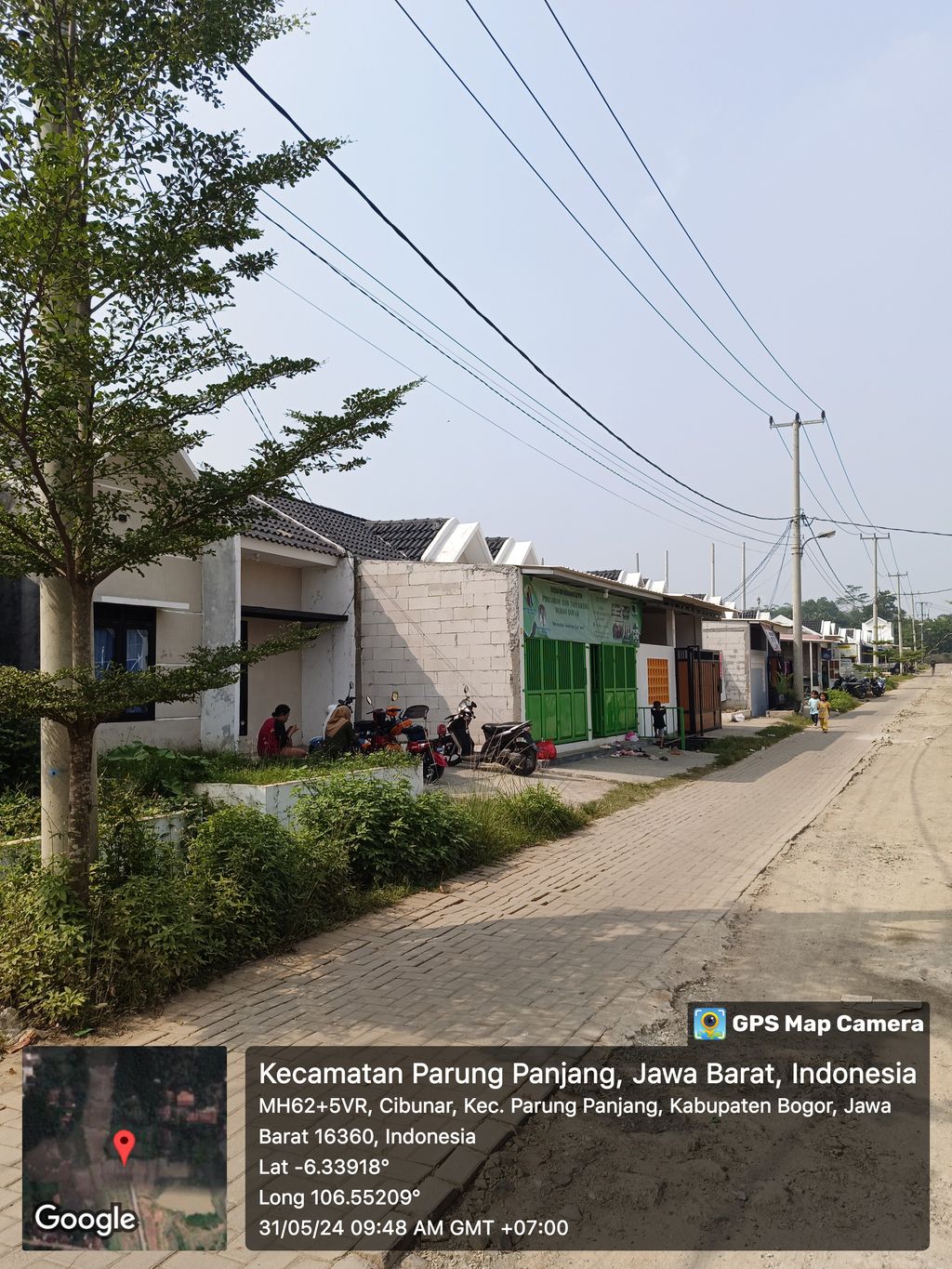 foto posisi tengah perumahan GRAHA TRESNA 4 TAHAP 2