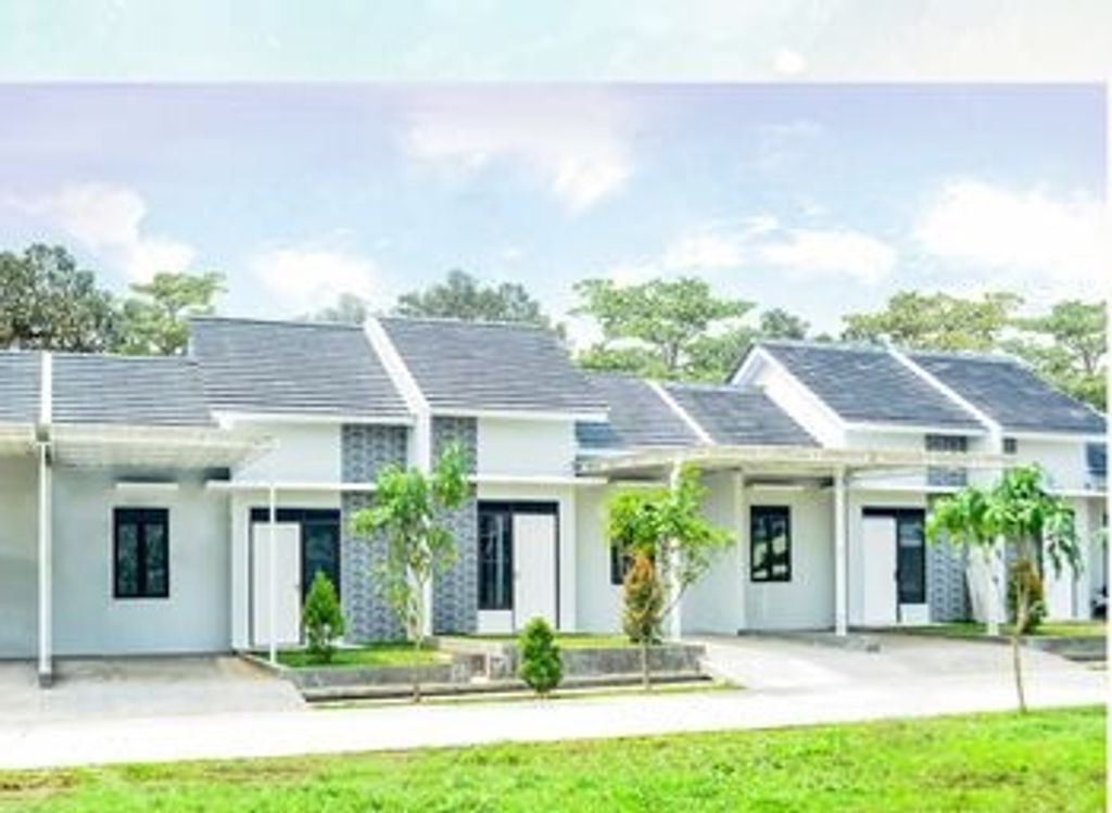 foto tampak rumah tipe 36/96 perumahan Golden Kirana