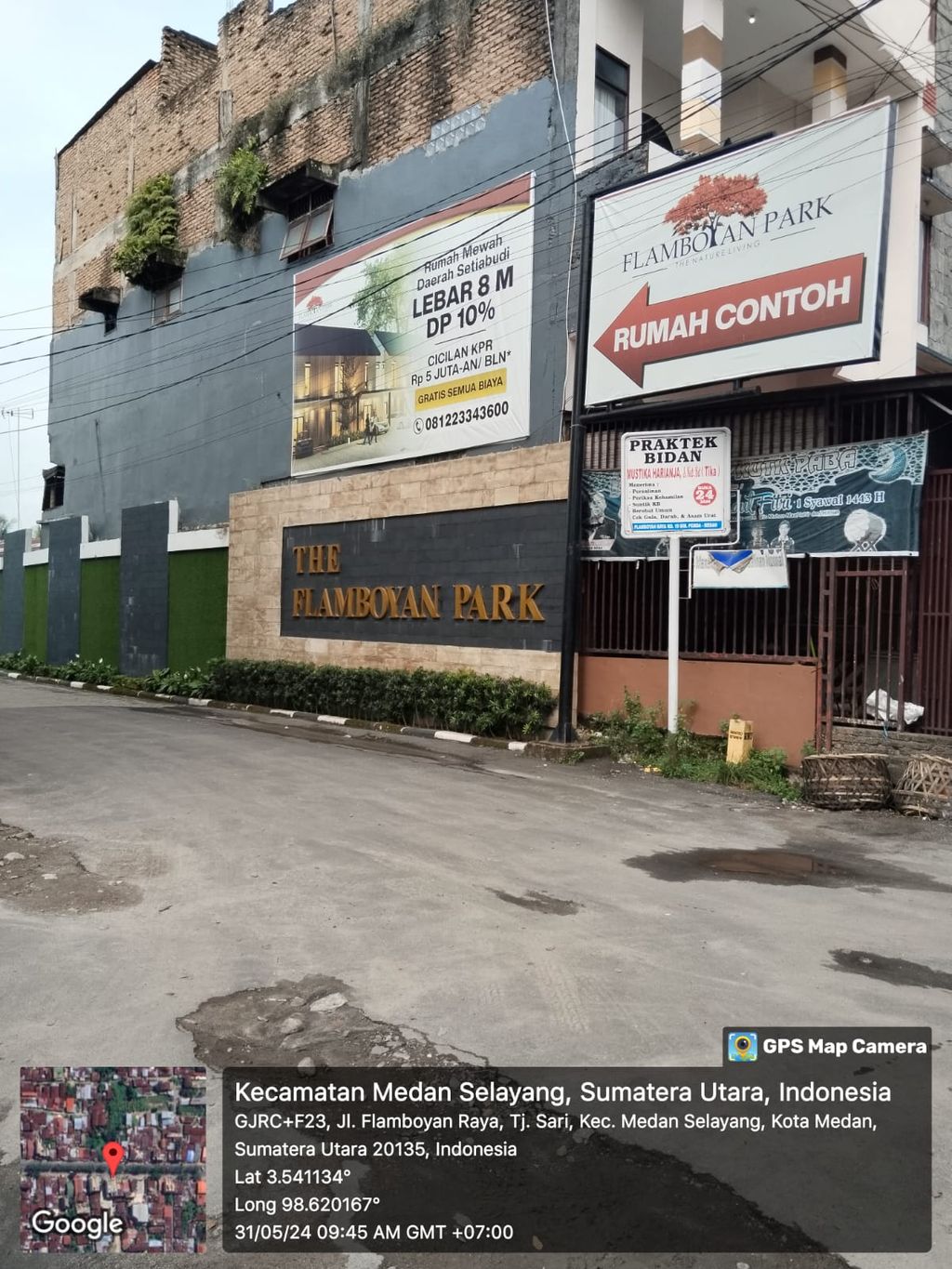 foto gerbang perumahan FLAMBOYAN PARK